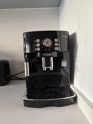 Cafetera Delonghi Magnífica S Automática