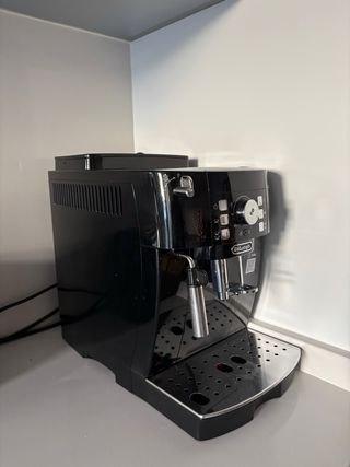 Cafetera Delonghi Magnífica S Automática