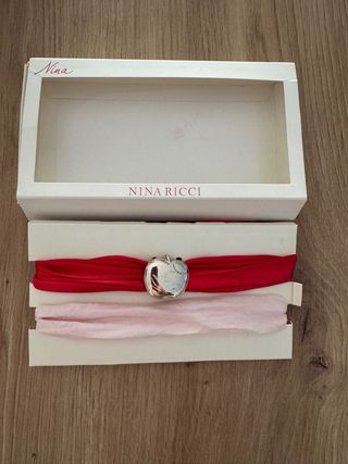 2 collane choker Nina Ricci mela