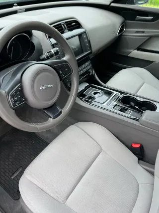 Jaguar XE 2016