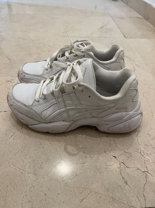 Zapatillas deportivas ASICS blancas
