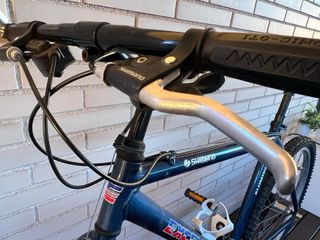 Bicicleta todo terreno marca EXCELLENT, aluminio.