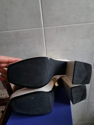 Stivaletti Bershka bianchi Tg 36