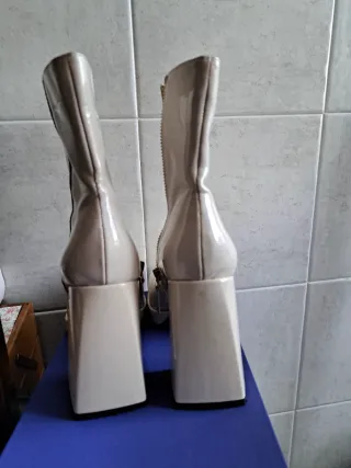 Stivaletti Bershka bianchi Tg 36