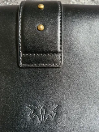 Borsa Pinko Nera con Dettagli Oro