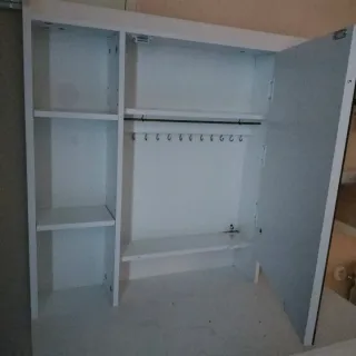 Tocador blanco con espejo y luces LED