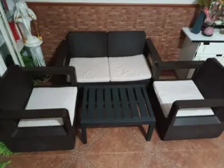 Conjunto mesa y sillones exterior