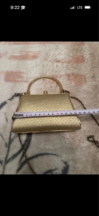 Bolso de fiesta dorado