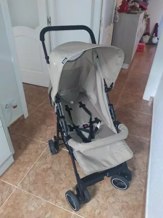 Carrito de bebé ligero y plegable