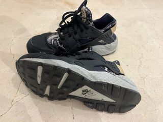 Zapatillas Nike Air Huarache Beige y Negro