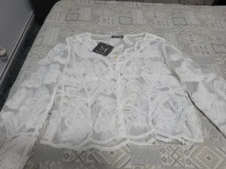 Chaqueta bordada floral Maria Studio