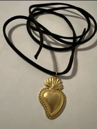 Collana choker cuore sacro dorato