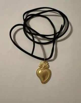 Collana choker cuore sacro dorato