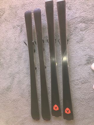 Esquís infantiles Atomic y Dynastar