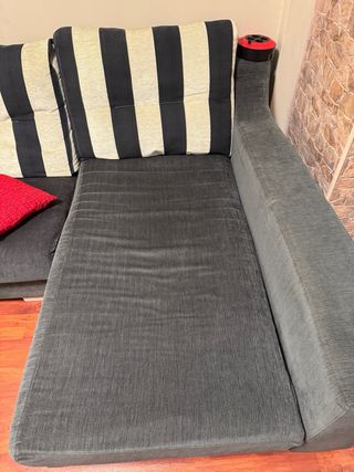 Sofá con chaiselongue gris
