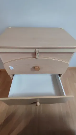 Cuna de madera para bebé + cambiador/bañera/cómoda