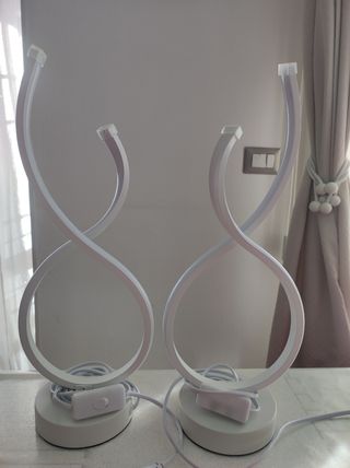 Lampade a led da tavolo (comodino) nuove