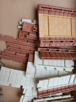 Piezas Playmobil Steck con restos de pegamento