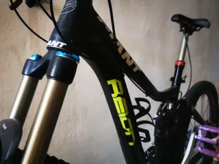 Bici MTB Enduro Giant Reign taglia S