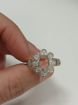 Anel Prata Folheada Flor Zircônias