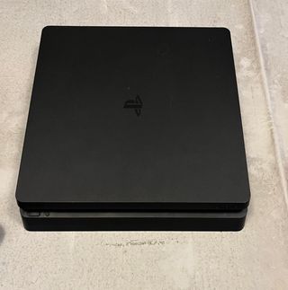 Consola PlayStation 4 Negra