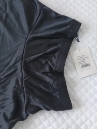 Falda negra talla L de baile para niña