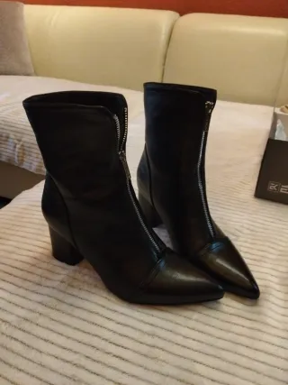 Stivaletti eleganti con cerniera taglia 38