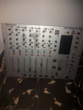 Mesa DJ Behringer DX 1000