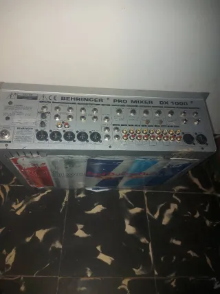 Mesa DJ Behringer DX 1000
