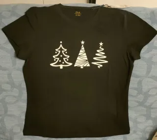 T-shirt donna OVS nera con alberi di Natale 42