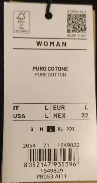 T-shirt donna OVS nera con alberi di Natale 42