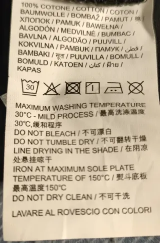 T-shirt donna OVS nera con alberi di Natale 42