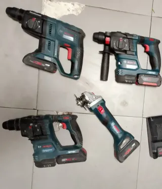 Lote Herramientas Bosch (3 Taladros, 1 Amoladora)