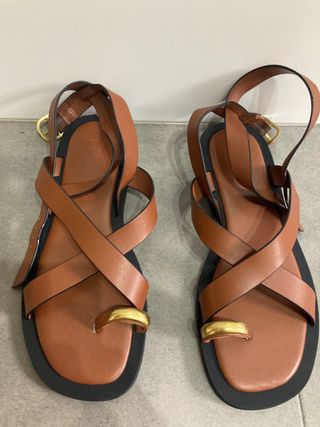 Sandalias romanas Parfois marrón doradas T39