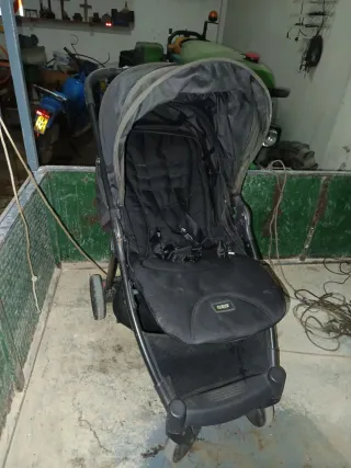 Cochecito de bebé negro