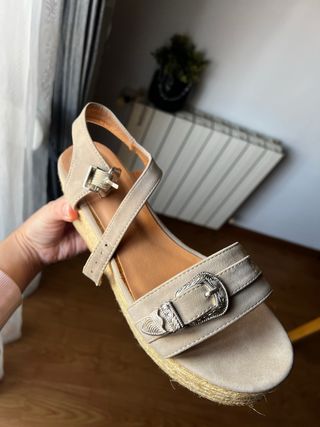Sandalias Tiffosi Beige