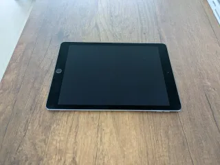 iPad Pro 9.7" 128Gb LTE(Admite sim)- Plata