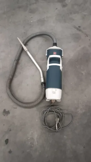 Aspirador Electrolux Cilindro Azul y Blanco