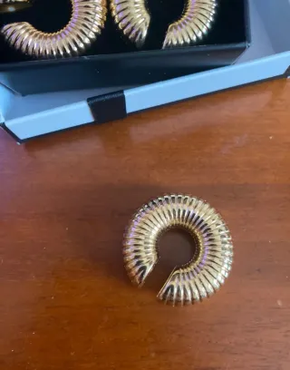 Orecchini ear cuff finto buco dorati