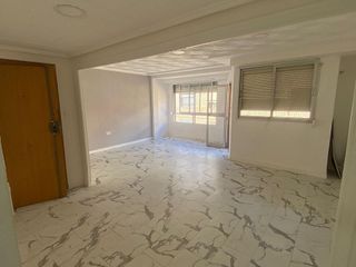 Piso en alquiler en Montolivet en Valencia