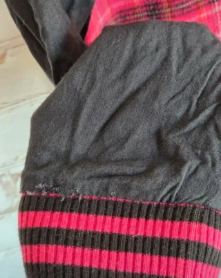 Chaqueta Adidas cuadros roja y negra