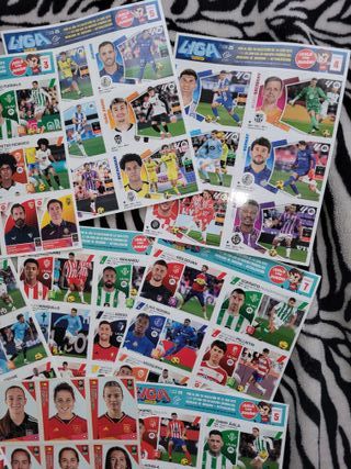 Álbumes y cromos LIGA 2023-24 sin usar