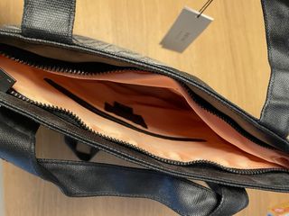 Mochila SKFK negra y multicolor