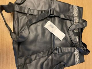 Mochila SKFK negra y multicolor