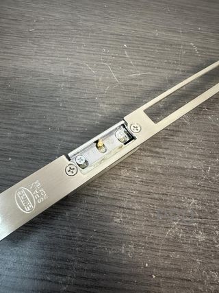 Abrepuertas eléctrico Amig