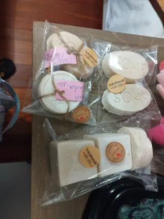 Jabón artesanal aceite oliva y caraquito morado