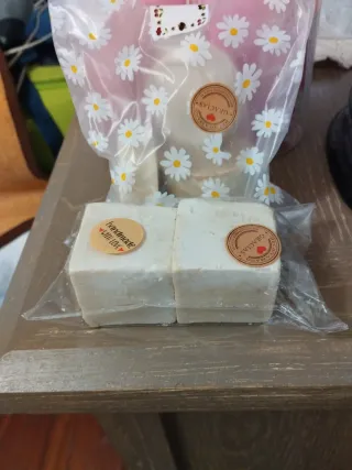 Jabón artesanal aceite oliva y caraquito morado