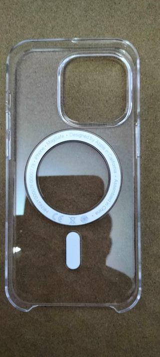 Custodia originale iPhone 14 Pro con MagSafe