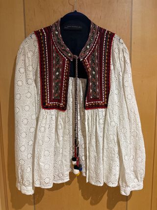 Chaqueta Zara calada bordada talla XL