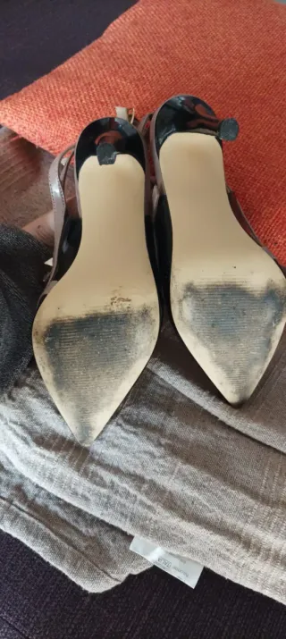 Décolleté imitation Valentino borchie